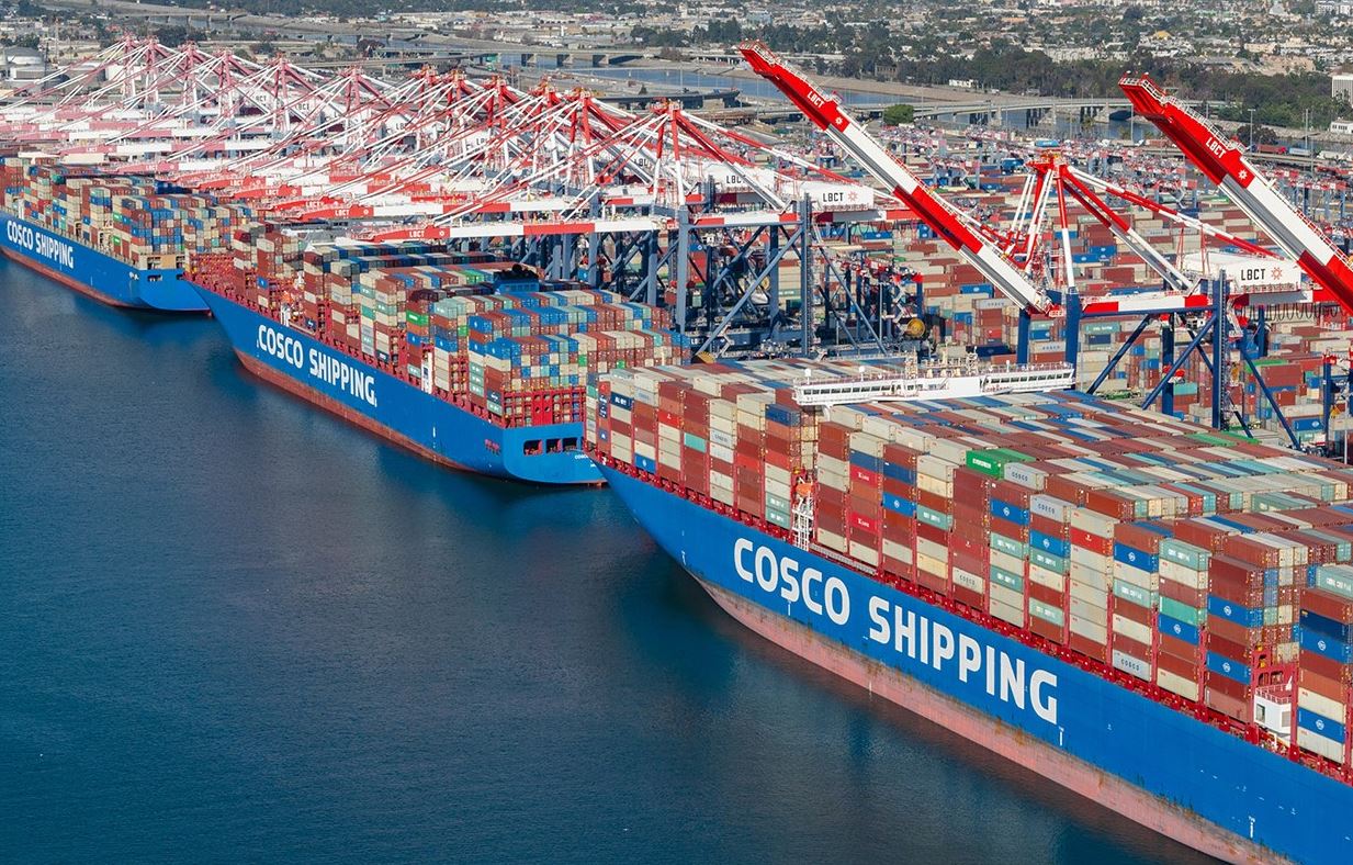 US proposes up to $1.5 million port fee on Chinese shipping lines