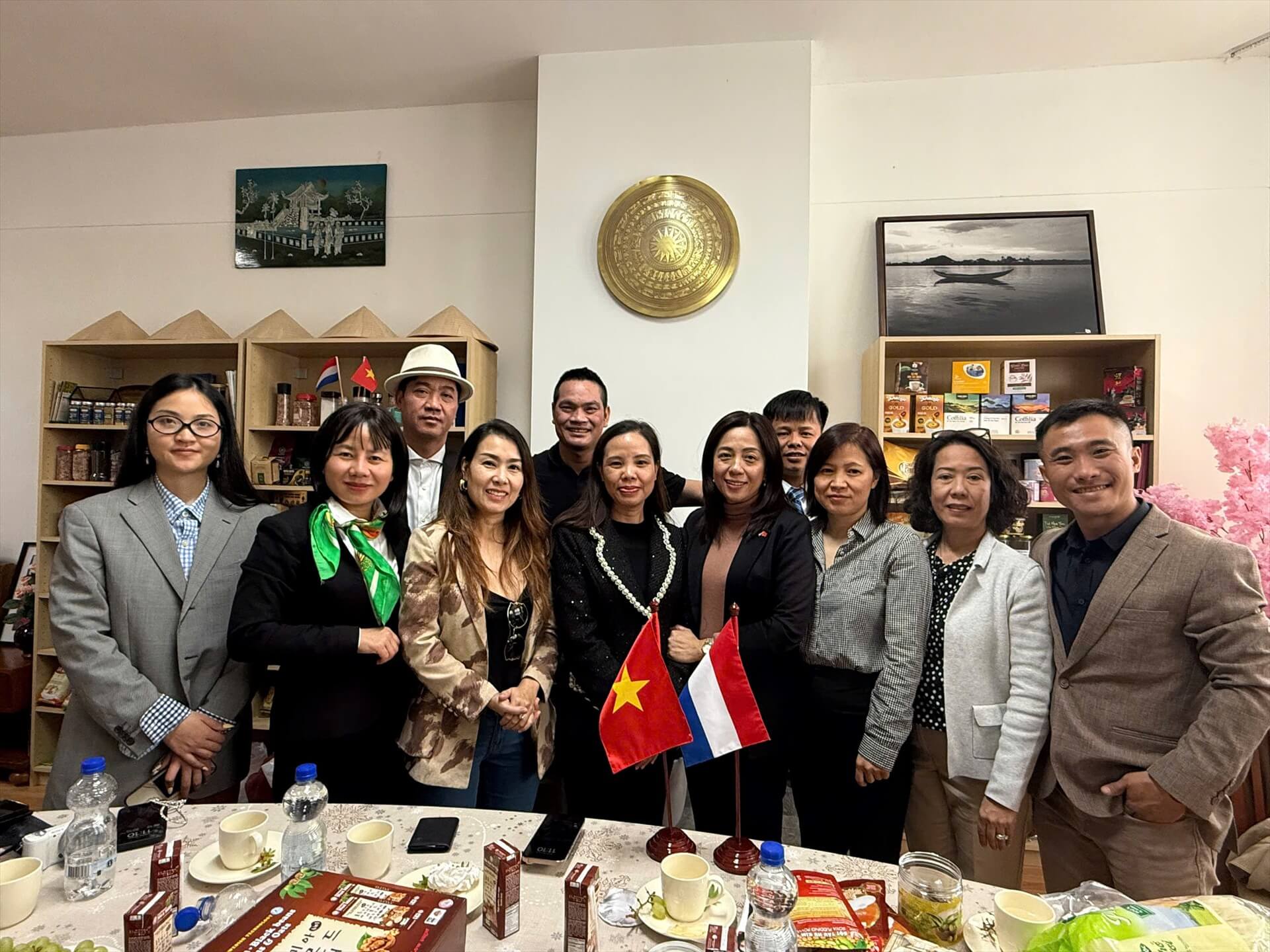 iSolution Logistics Vietnam Netherlands trade office meeting